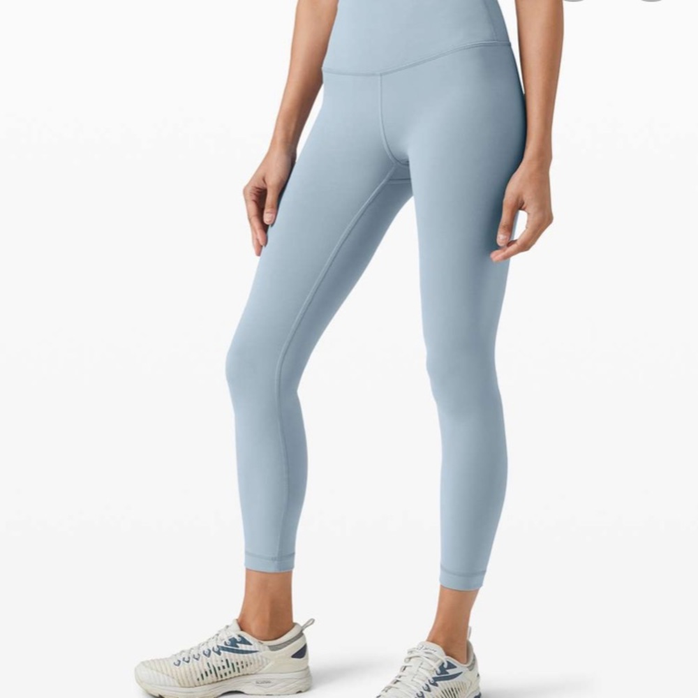 NWT Lululemon Wunder Train 25” in Chambray